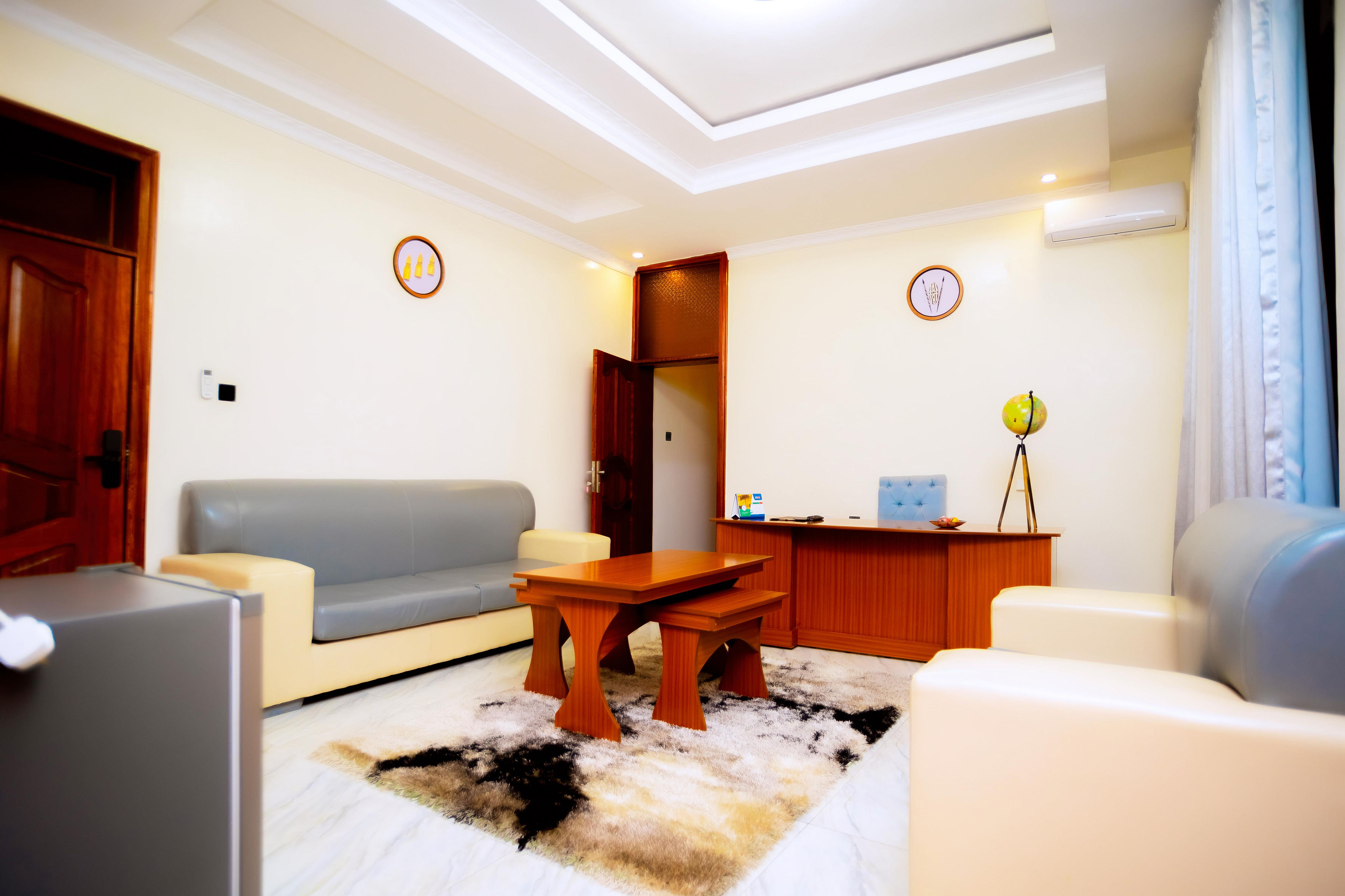 Executive Suite Room - Thumbnail 5
