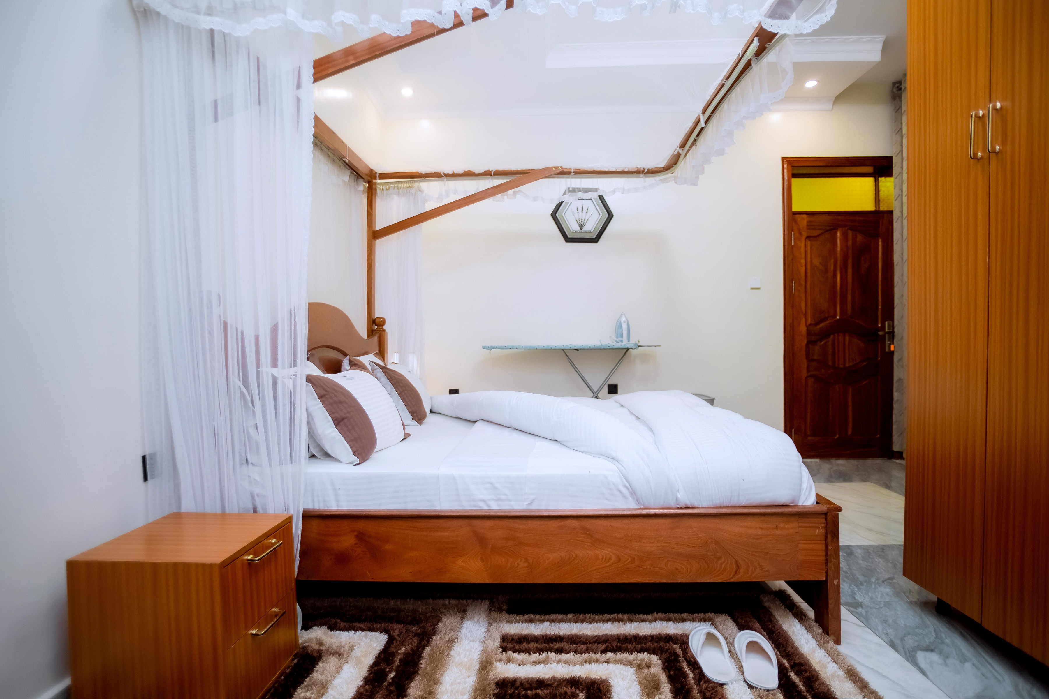 Executive Suite Room - Thumbnail 3