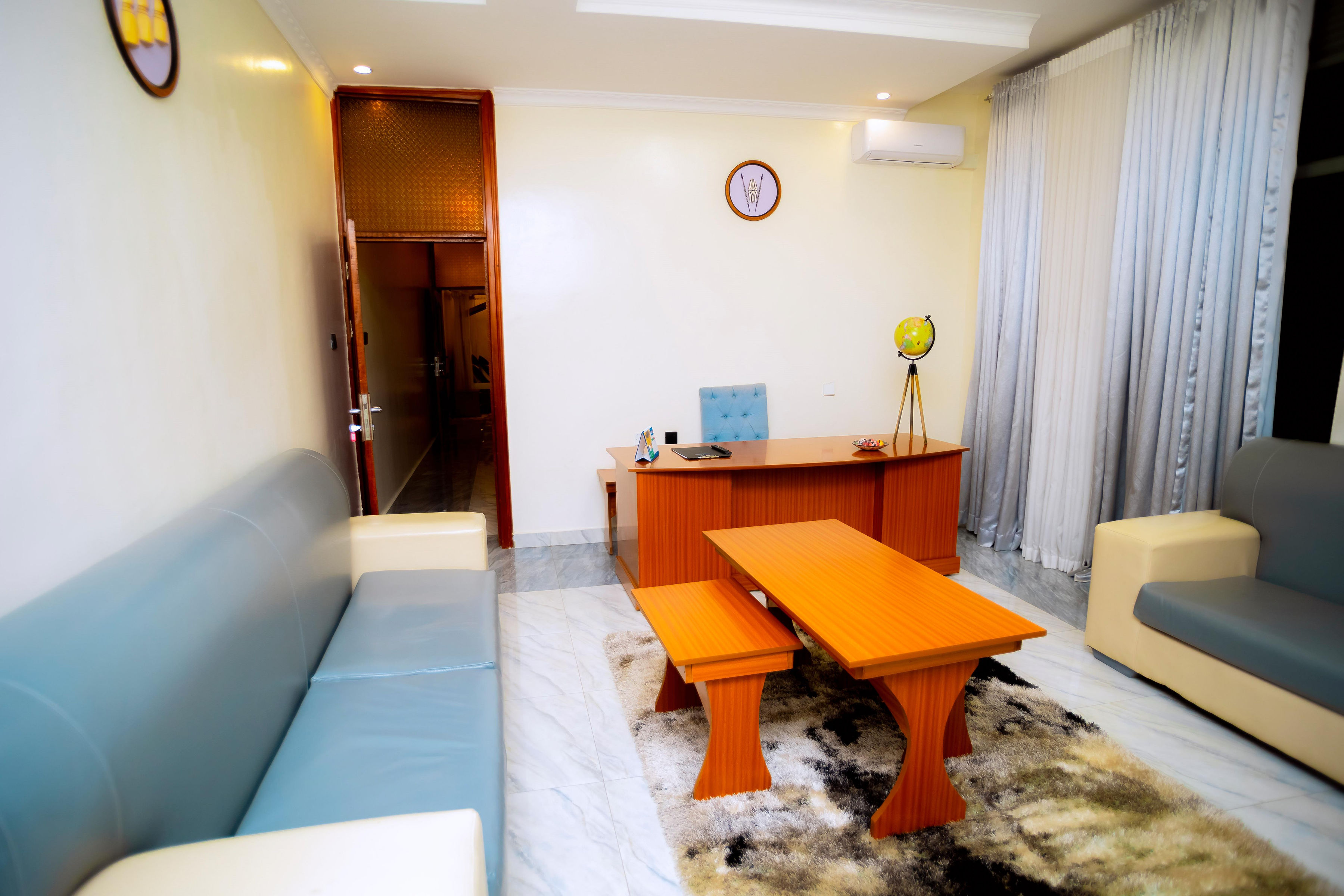 Executive Suite Room - Thumbnail 4